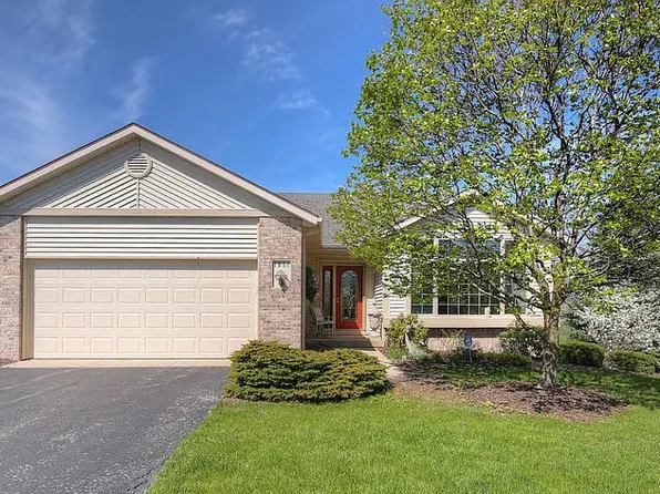 1961 Burning Woods Ct SE, Kentwood, MI 49546