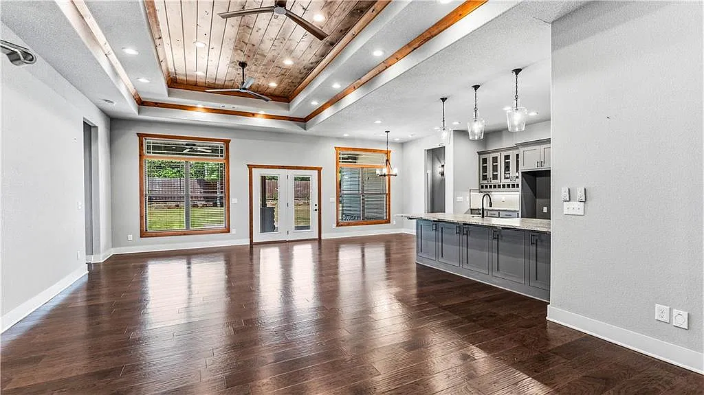 3760 Bitterroot St - 1 — Photo 4
