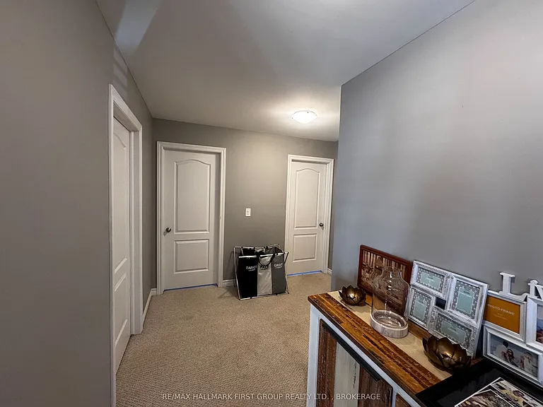 1098 Woodhaven Dr — Photo 29