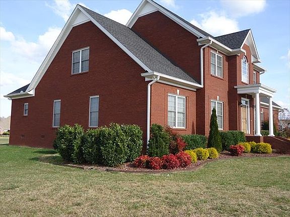 3rd image of 514 Roberts Creek Cir