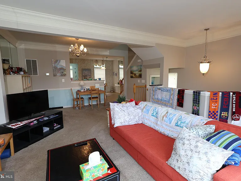 701 Monroe Point Dr — Photo 10