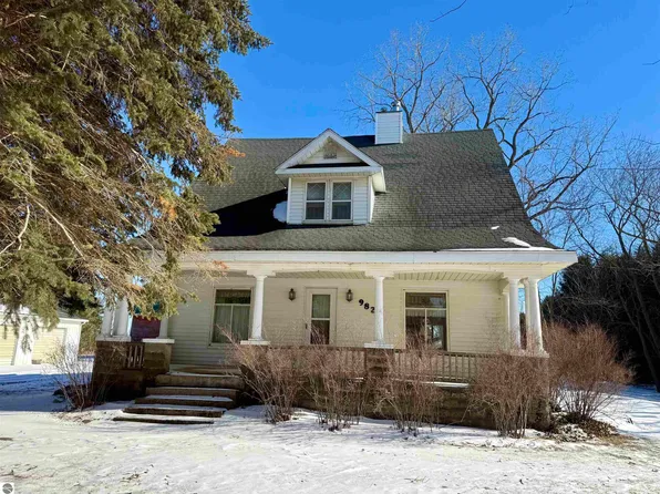 9822 N Wisner Rd, Breckenridge, MI 48615