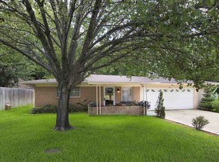 705 Clingman Dr, Longview, TX 75602