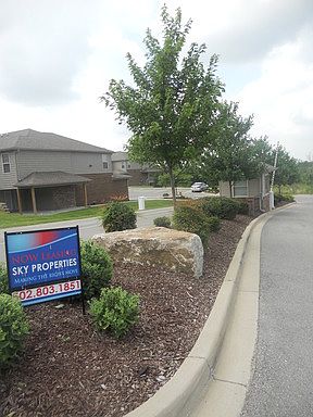 1st image of 1755 Galbraith Rd APT 916