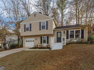 310 Knoll Ridge Ct, Alpharetta, GA 30022