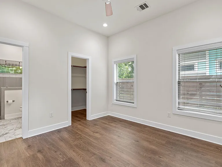720 Pedernales St #B — Photo 15