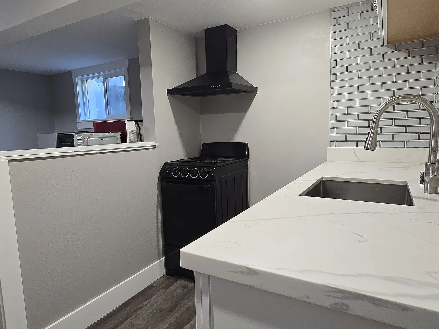 3 bed, 1350 sqft, $3,200 — Photo 3