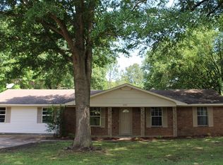 858 Mary Ave, Grenada, MS 38901