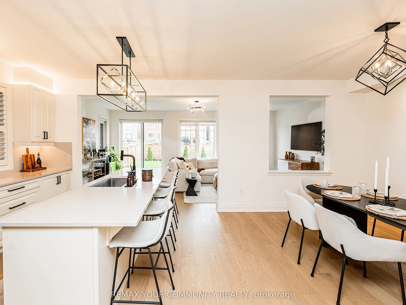 4 bed, $5,000 — Photo 4