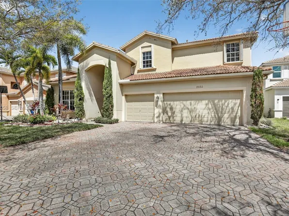 19151 N Hibiscus St, Weston, FL 33332