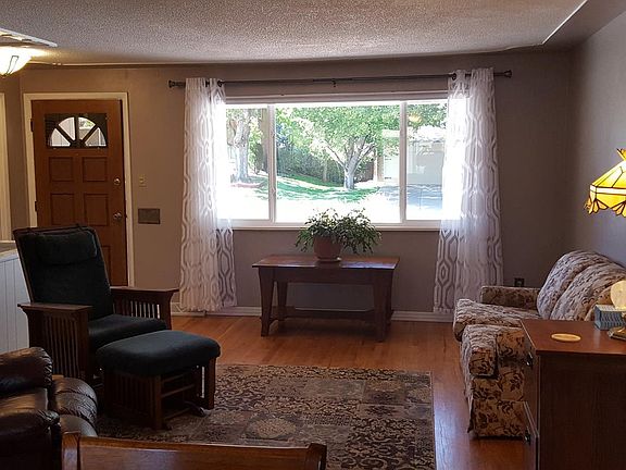4th image of 1144 S Estes St