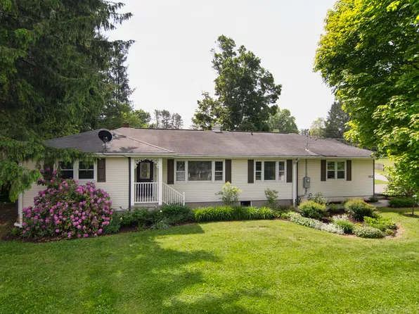 312 Holt Ln, Lewisburg, WV 24901