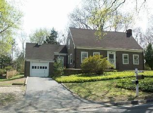 41 Beardsley Aly, Trumbull, CT 06611