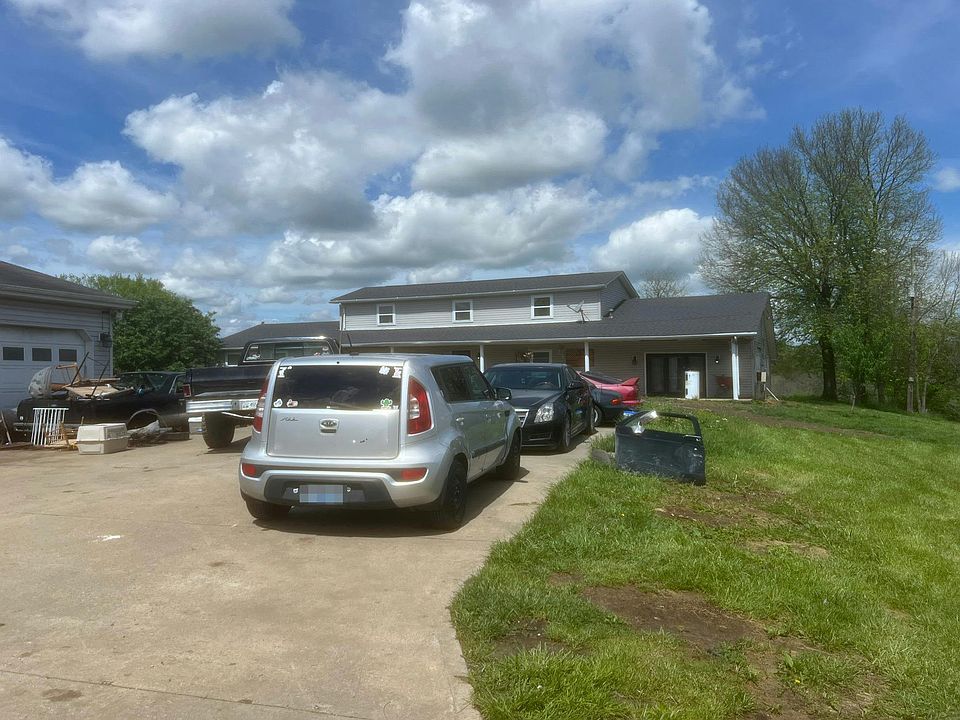 2nd image of 700 Smith Hiteman Rd