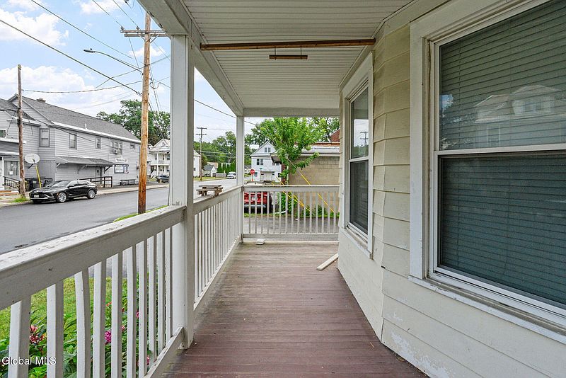 4th image of 105 5th Street