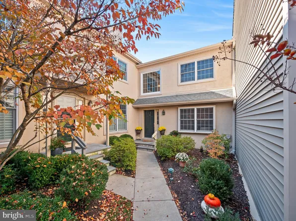 23 Wingstone Ln, Devon, PA 19333