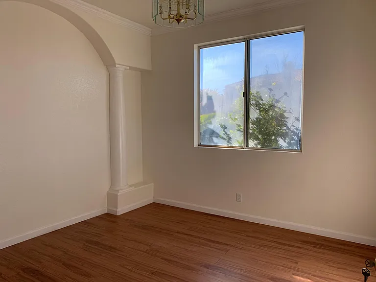 Downstairs Office/Bonus Room