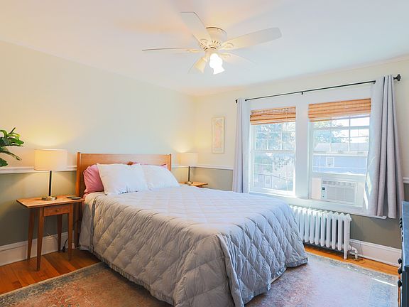 Bedroom with queen bed