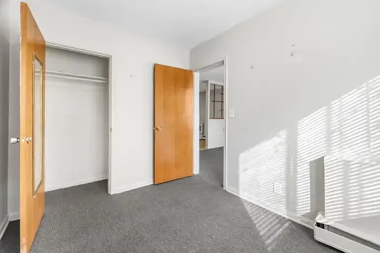 173 Procter Pl #4 — Photo 5