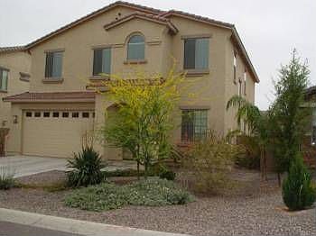1st image of 1005 E Saddleback Pl