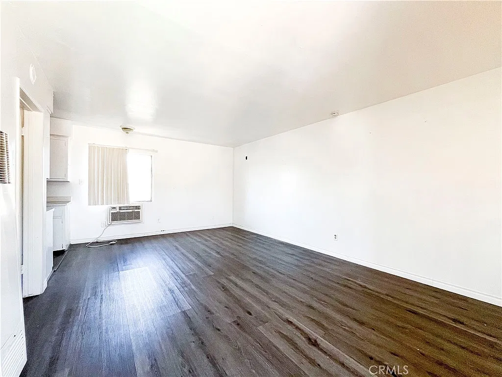 1 bed, 800 sqft, $1,750 — Photo 3