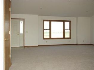 9629 N Emma Creek Rd, Hesston, KS 67062