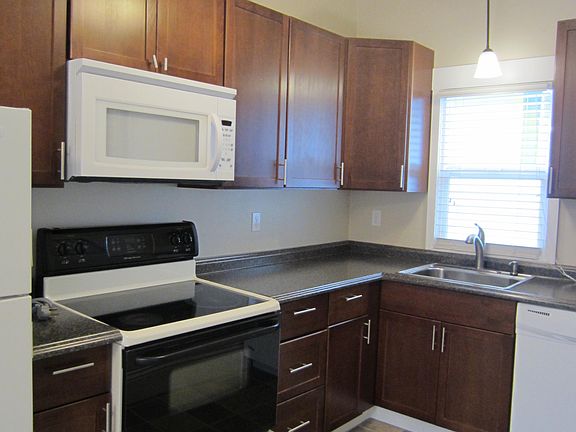 3rd image of 3509 Lombard Ave