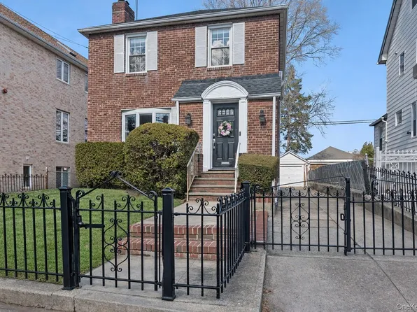 63-35 Alderton Street, Rego Park, NY 11374