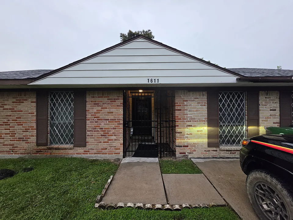 1611 Mosher Ln
