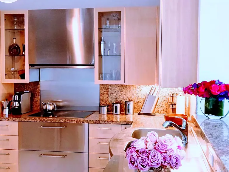 100 S Pointe Dr #111 — Photo 31