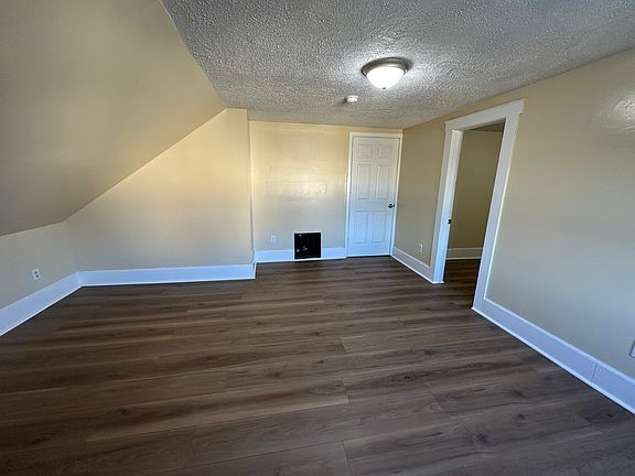 5th image of 395 Howard Ave #3