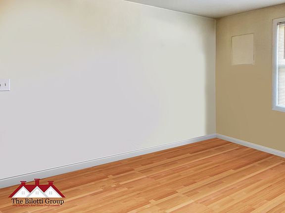 5th image of 115 Bourne Ave APT 4