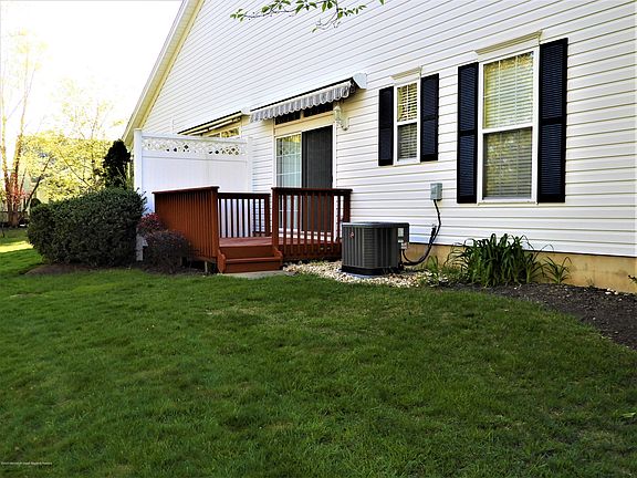 3rd image of 29 Greylawn Dr #1000