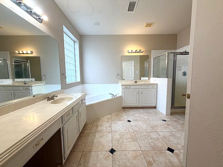 22406 Wildwood Grove Dr — Photo 14
