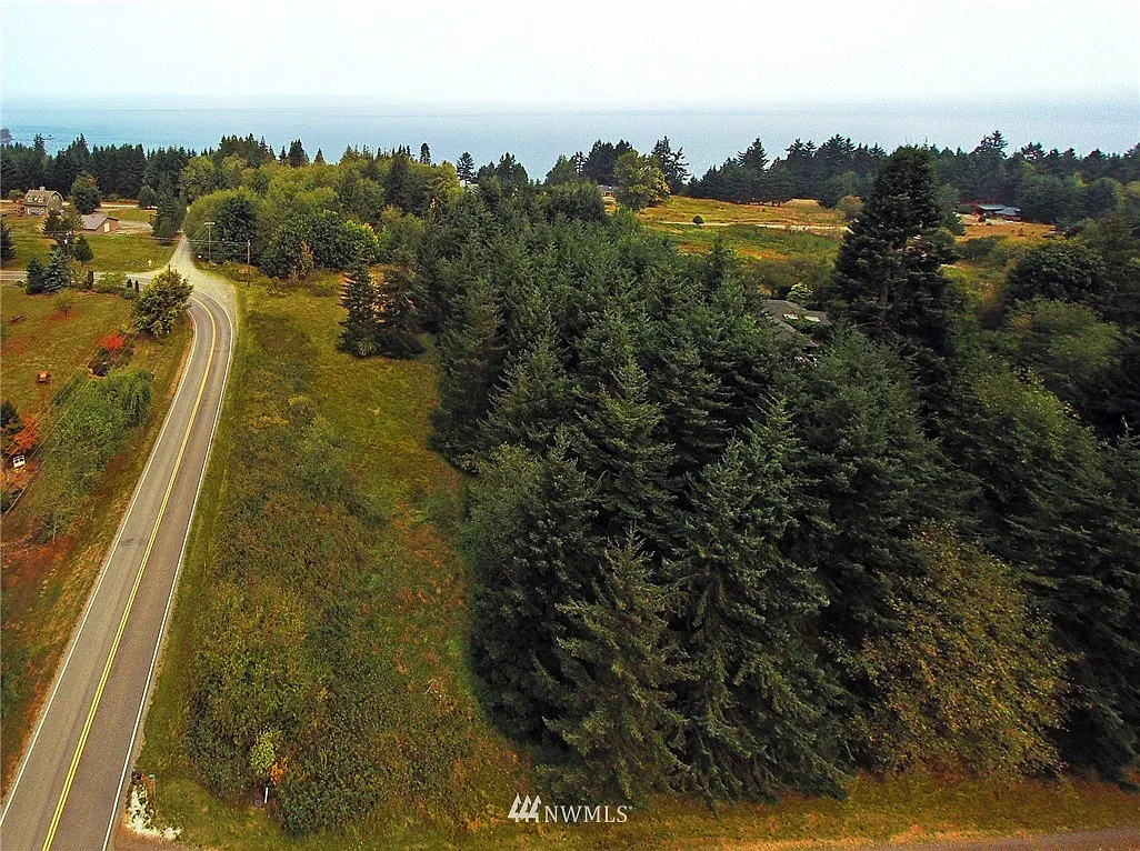 9999 Freshwater Bay Road photo 1