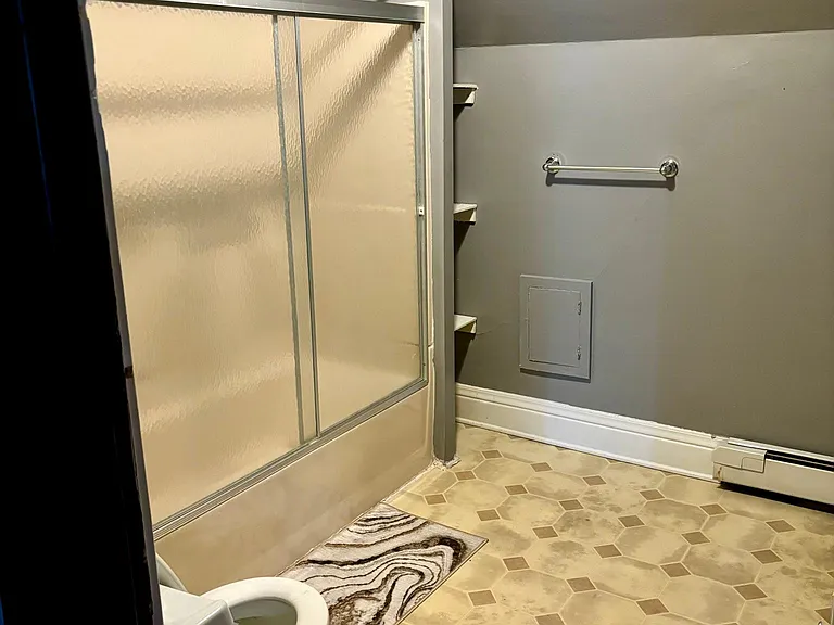 240 Allison Ave #4 — Photo 2