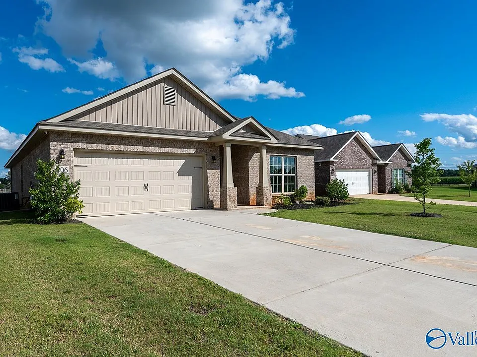 106 Elaina Grey Ct