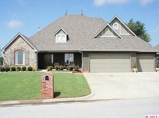 25242 Willow Tree Ct, Claremore, OK 74019