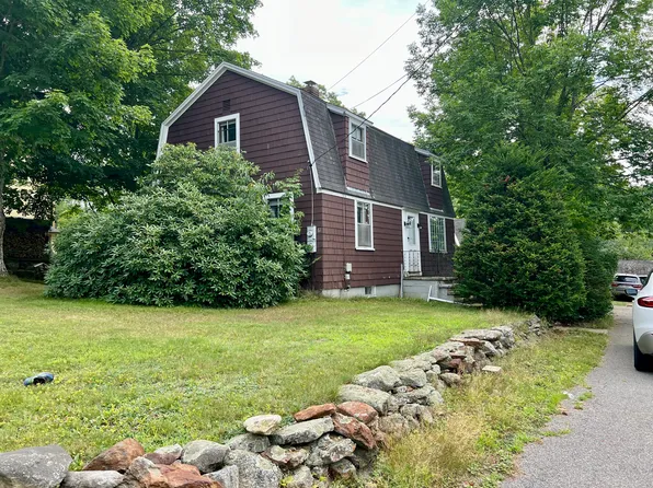 61 W Main St, Rindge, NH 03461