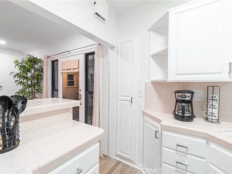 3430 Hermosa Ave — Photo 16
