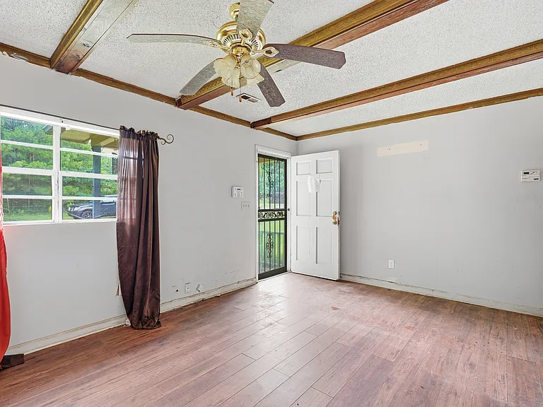 615 Macon St — Photo 11