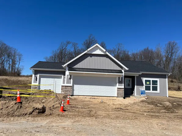 1450 Center Hill Rd SE #40, Lowell, MI 49331