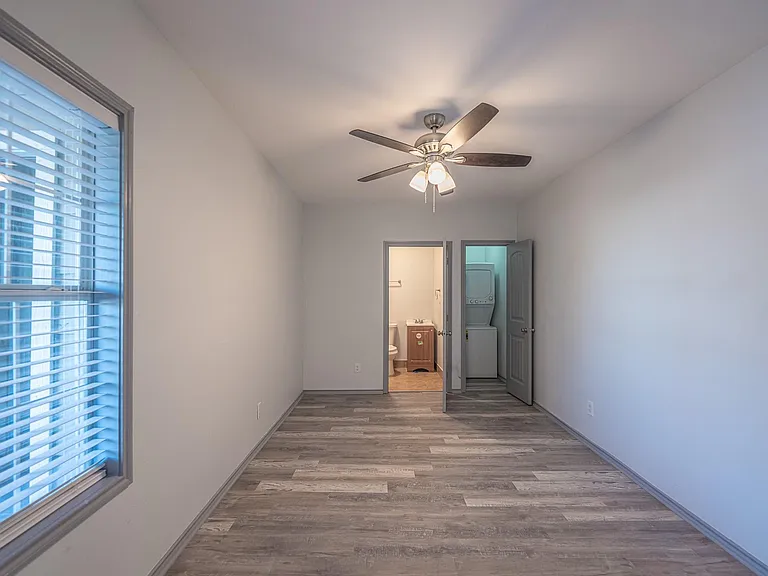 7124 Avenue F #7 — Photo 12