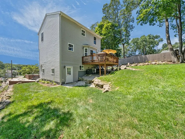 44 Dion Ave — Photo 41
