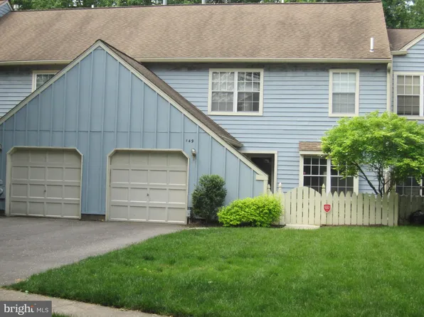 149 Orchard Ct, Blue Bell, PA 19422