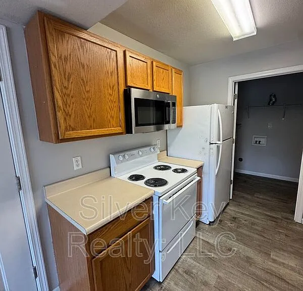 268 Willow Creek Dr #6 — Photo 5