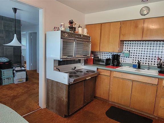 4th image of 400 S Lee St