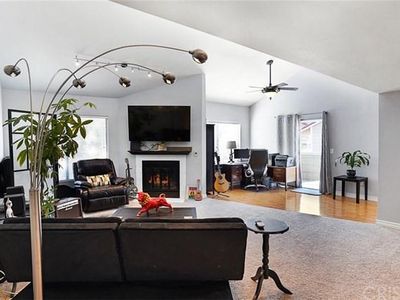 31315 The Old Rd UNIT F, Castaic, CA, 91384