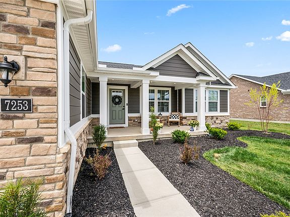 3rd image of 7253 Rivendell Cir