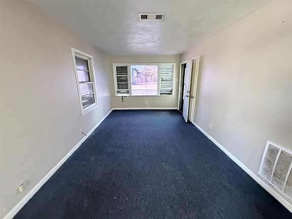 4th image of 2211 Avenue O